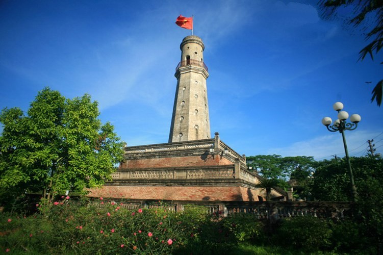 Cột Cờ Thành Nam